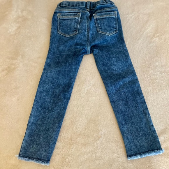 Old Navy Ballerina Blue Washed Toddler Jeans - Size 4T - Picture 6 of 9